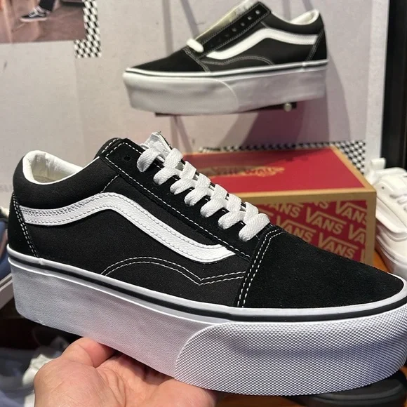 Vans Men’s Old Skool Stackform Suede/Canvas Black/True Wht
VN0A7Q5M6BT Platforms - Picture 15 of 16